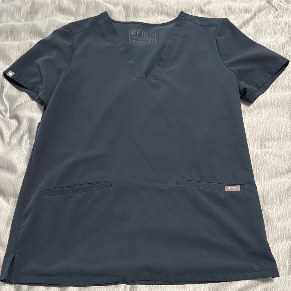 FIGS Women's Dark Harbor Casma Scrub Top S